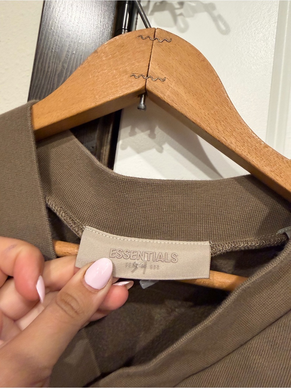 Fear of God ESSENTIALS brown v-neck pullover vest - Picture 3 of 6